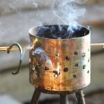 Membunuh Nyamuk Dengan Raket Listrik